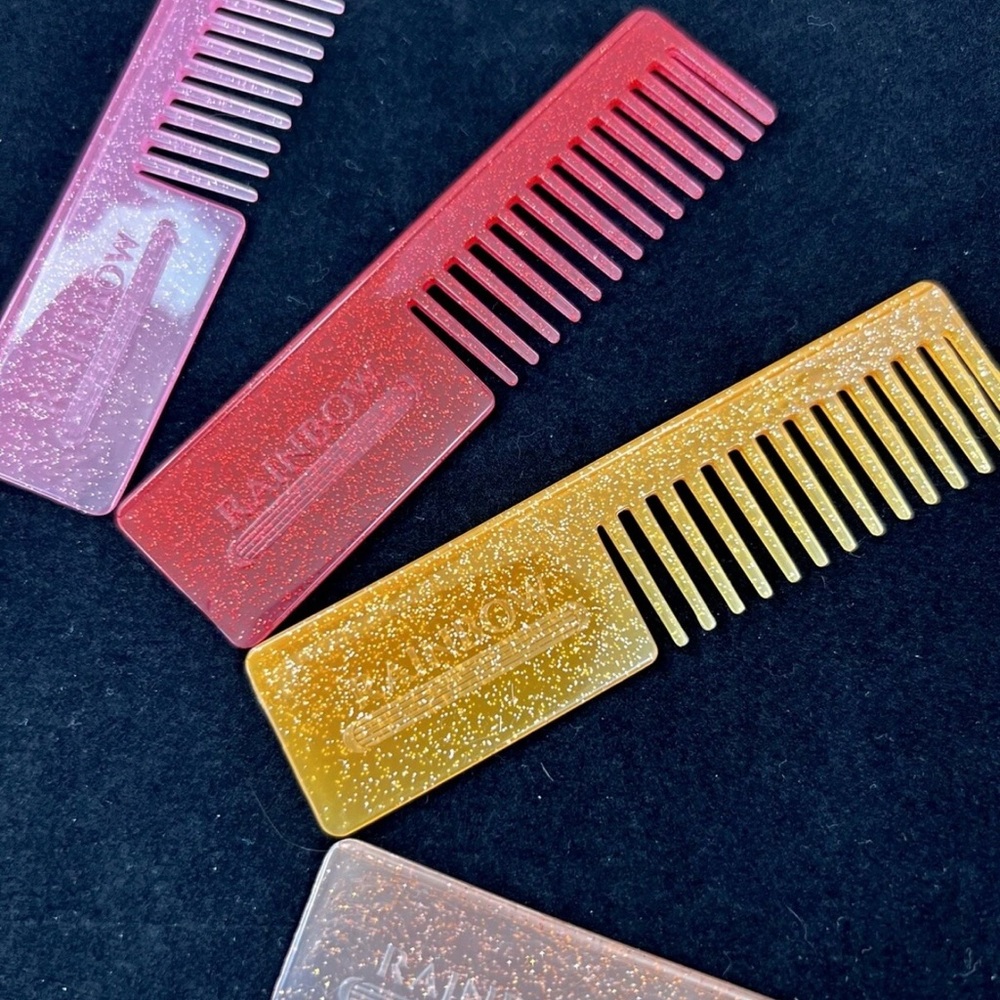 MGA Rainbow High Doll Accessory Lot Of 13 Rainbow Multicolor Glitter Combs - Picture 3 of 10
